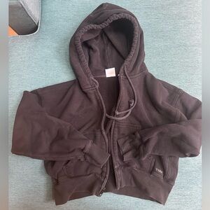 Aritzia TNA black cropped hoodie S